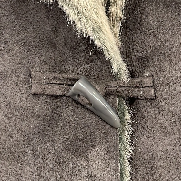 Coldwater Creek Vest Womens Size S Gray Faux Suede Fur Toggle Button Jacket - Picture 5 of 12